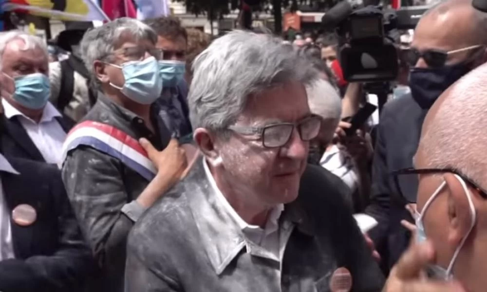 Γαλλία: Άσπρισε στην κυριολεξία ο Ζαν-Λυκ Μελανσόν!